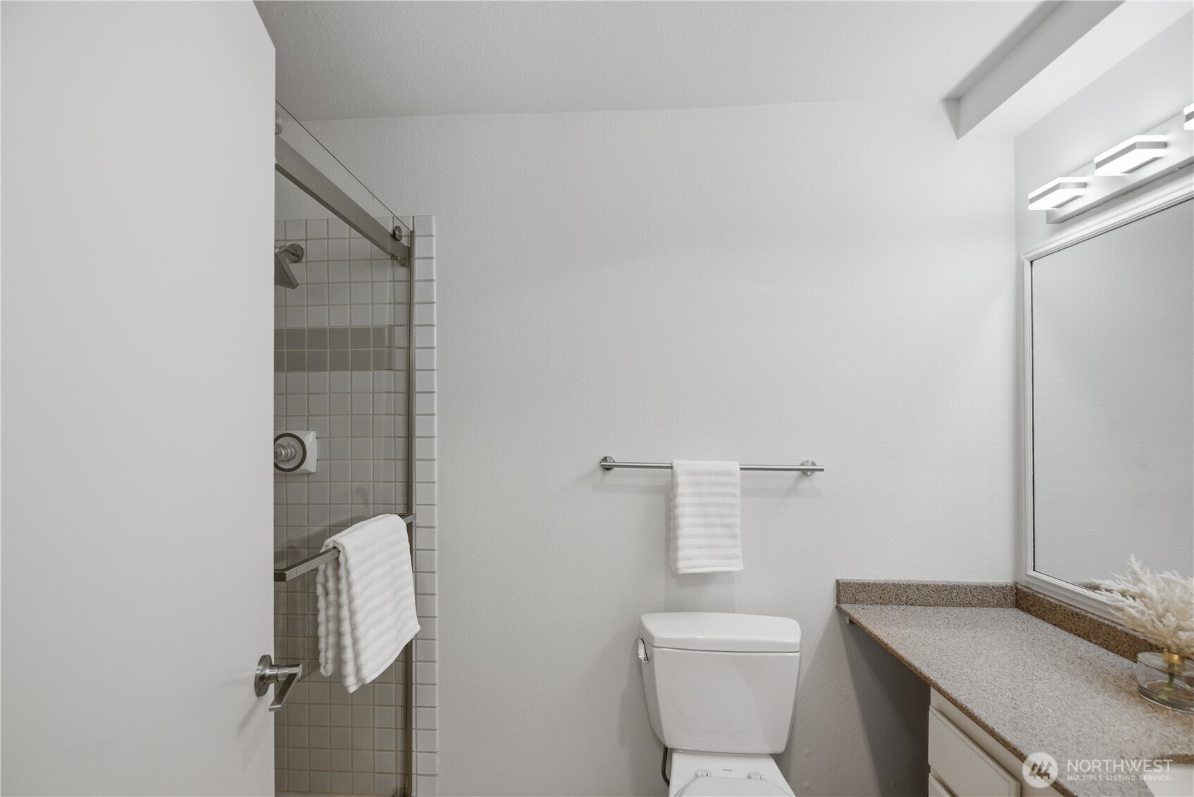 2040 13th Avenue W #13, Seattle, WA 98119