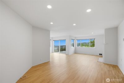 2040 13th Avenue W #13, Seattle, WA 98119 - Photo 25