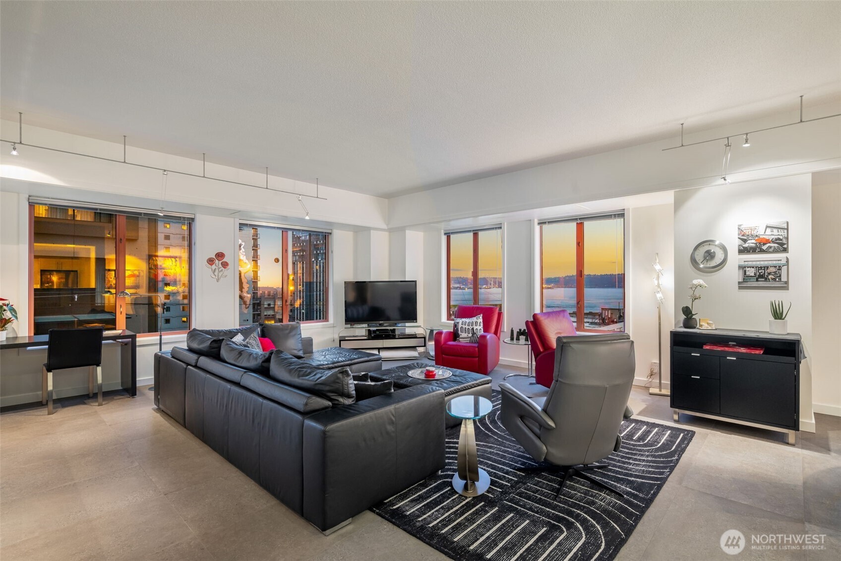 98 Union Street #206, Seattle, WA 98101