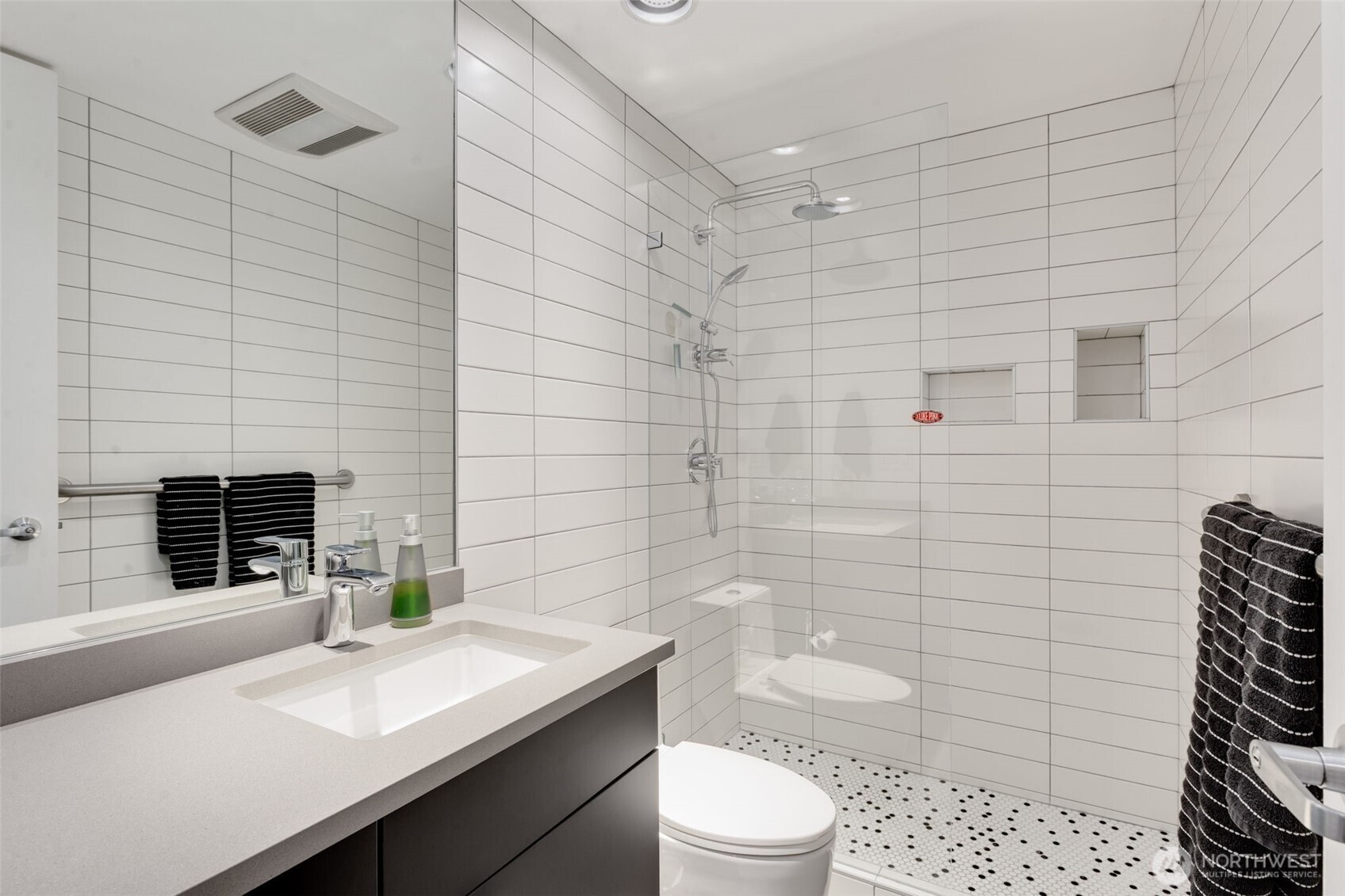 98 Union Street #206, Seattle, WA 98101