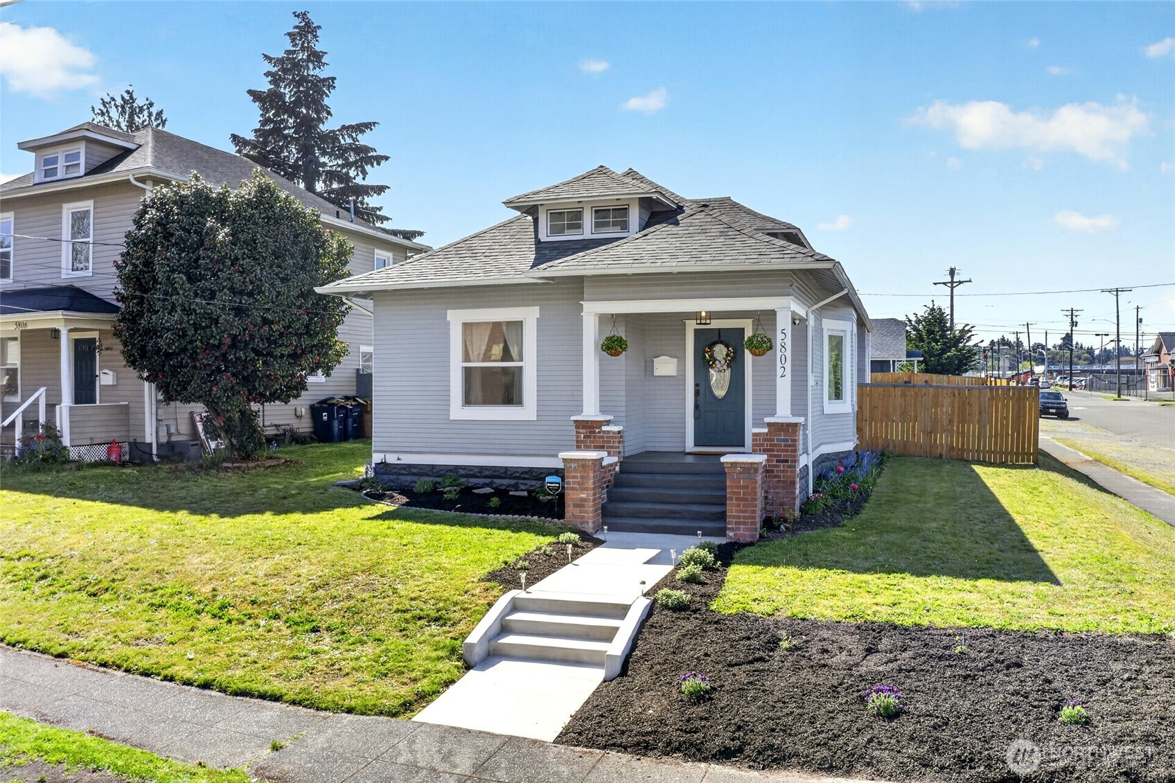 5802 S Warner Street , Tacoma, WA 98409