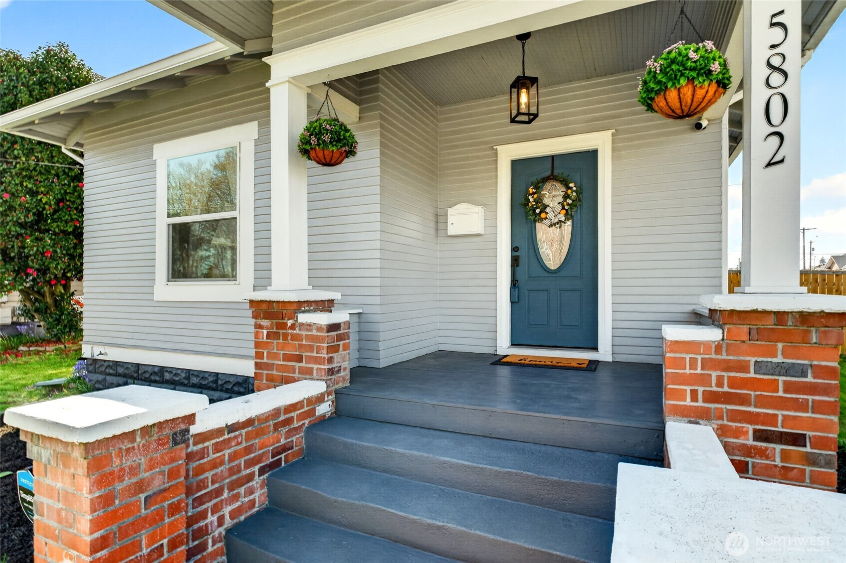 5802 S Warner Street , Tacoma, WA 98409