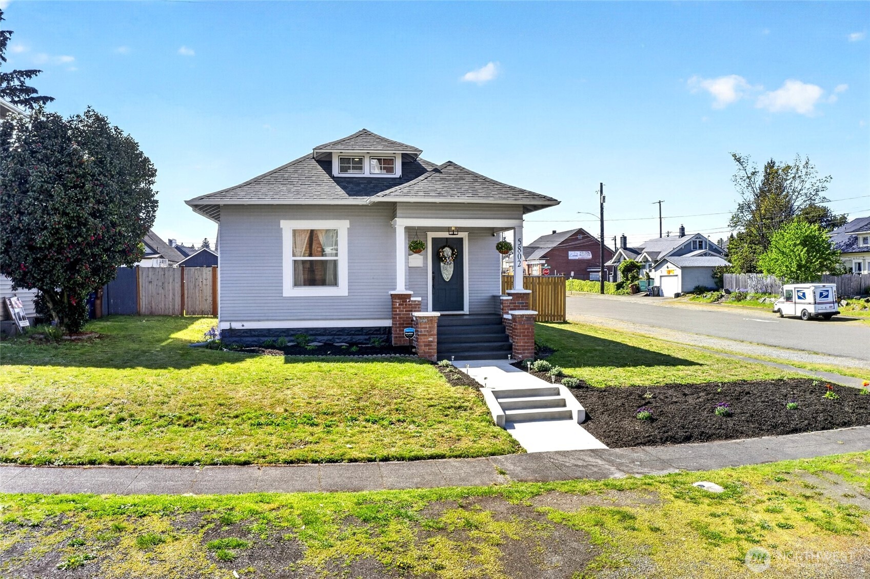 5802 S Warner Street , Tacoma, WA 98409