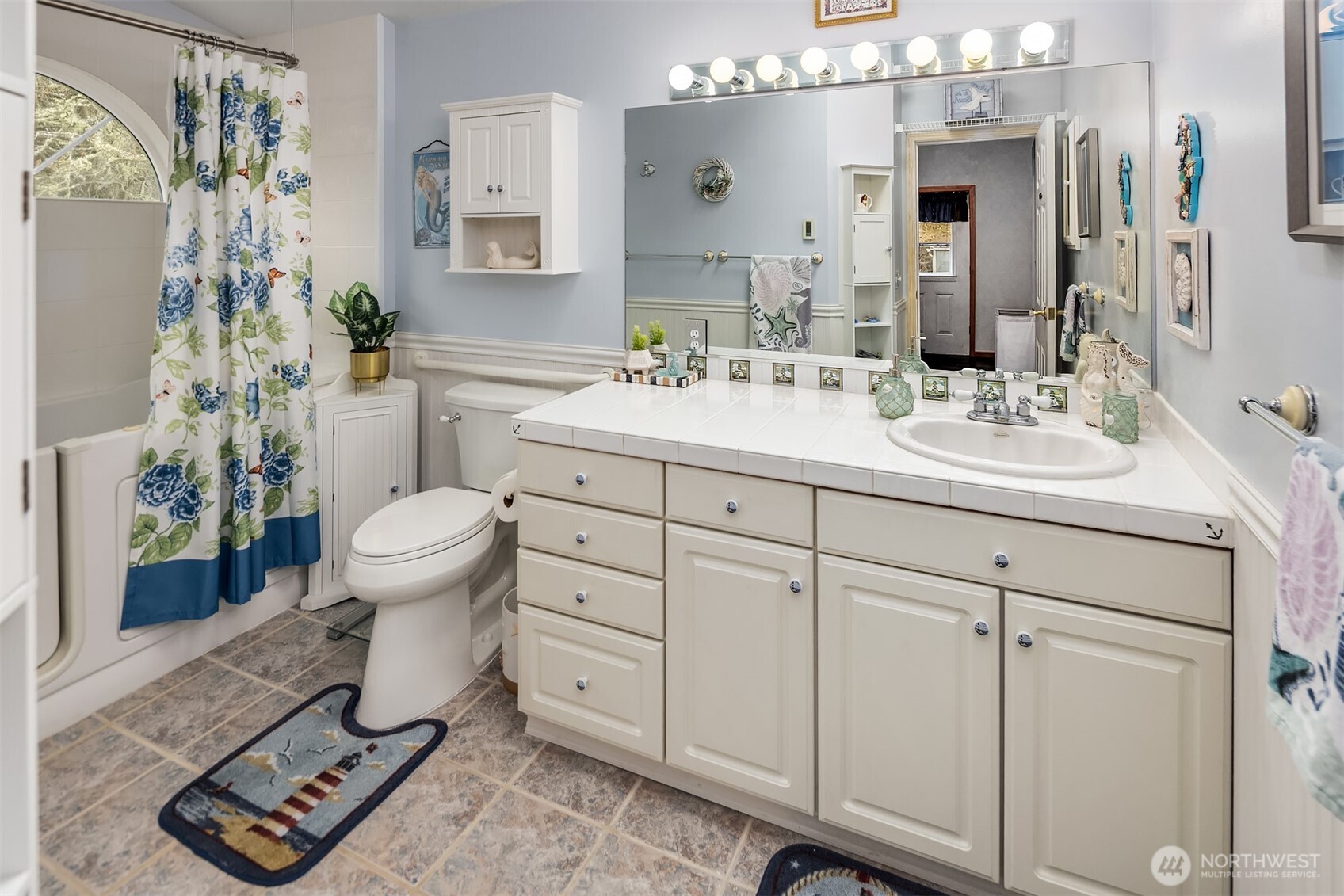 646 Island Cir SE , Ocean Shores, WA 98569