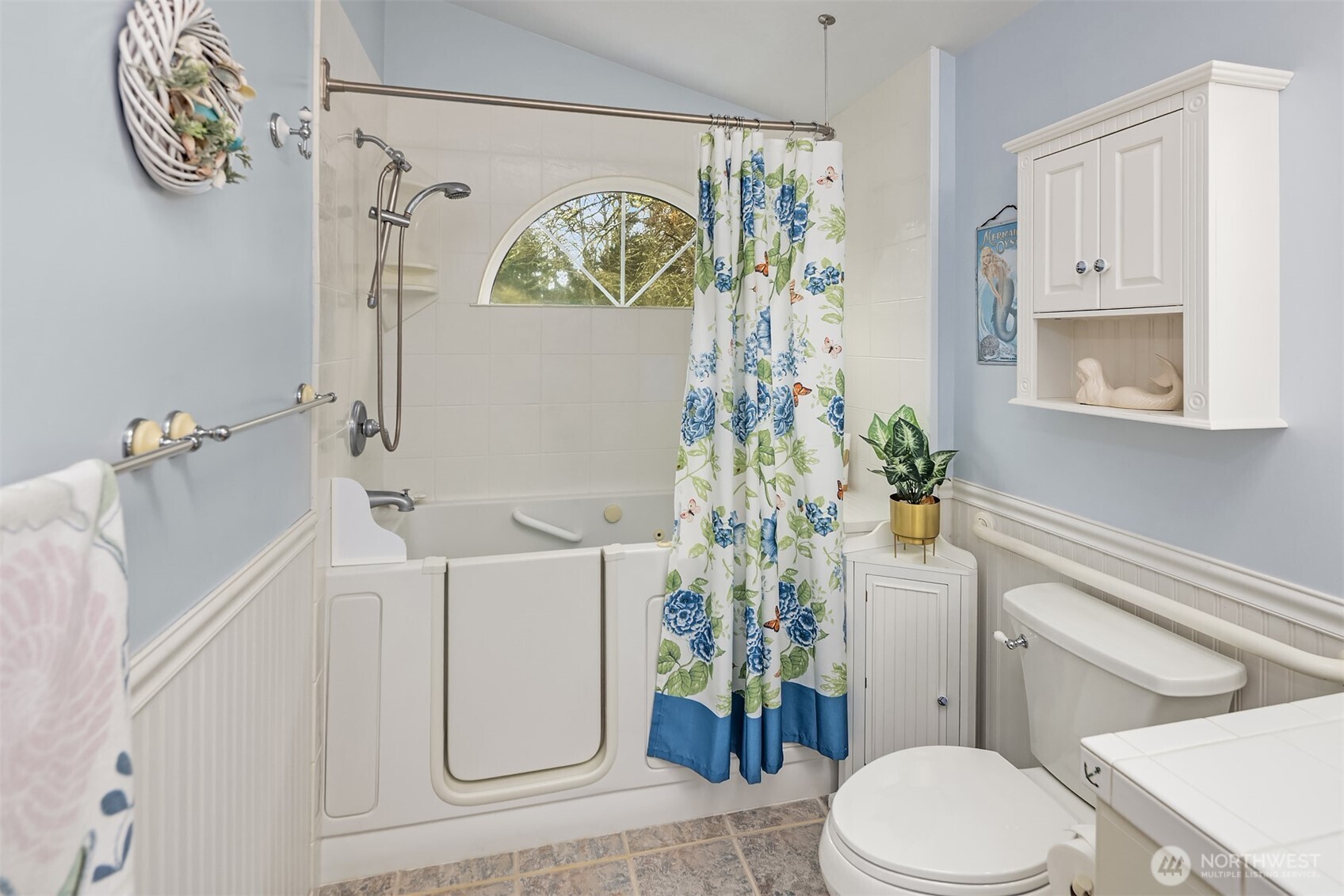 646 Island Cir SE , Ocean Shores, WA 98569