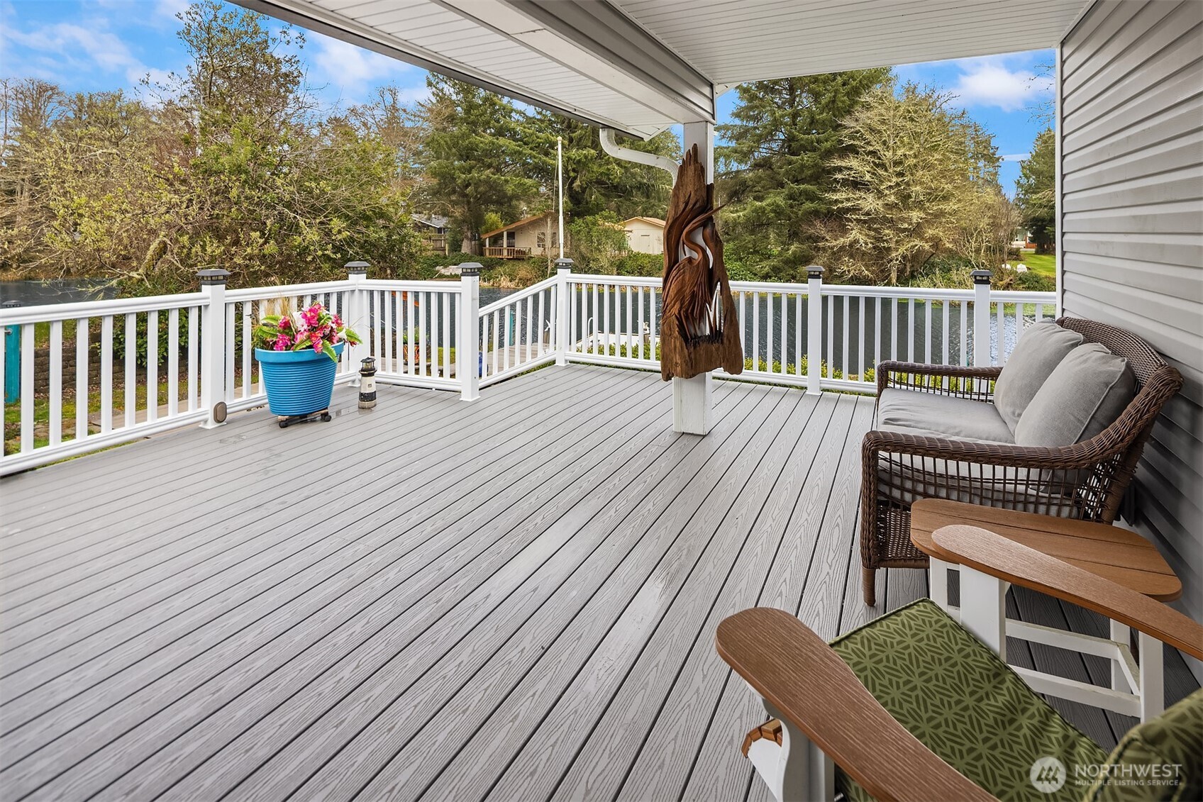 646 Island Cir SE , Ocean Shores, WA 98569