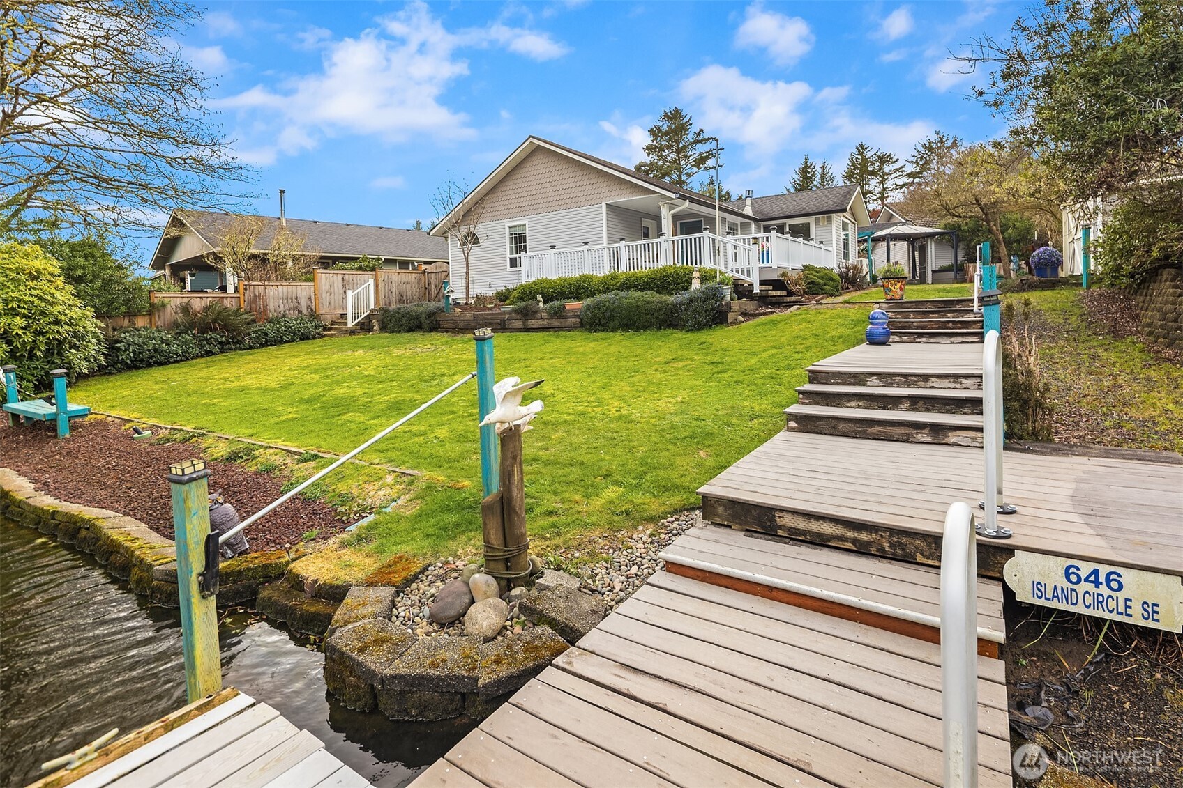 646 Island Cir SE , Ocean Shores, WA 98569