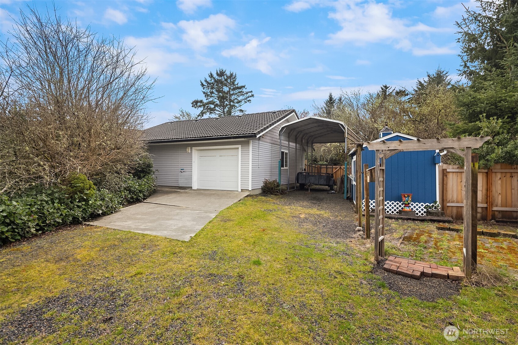 646 Island Cir SE , Ocean Shores, WA 98569