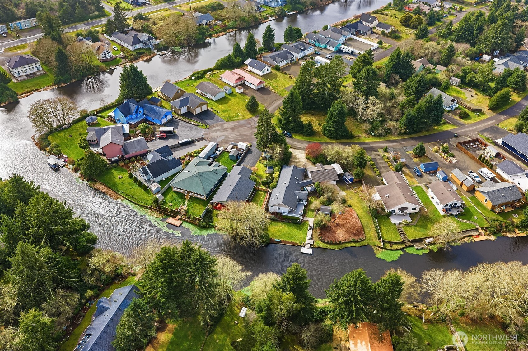 646 Island Cir SE , Ocean Shores, WA 98569