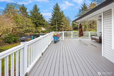 646 Island Cir SE , Ocean Shores, WA 98569 - Photo 8