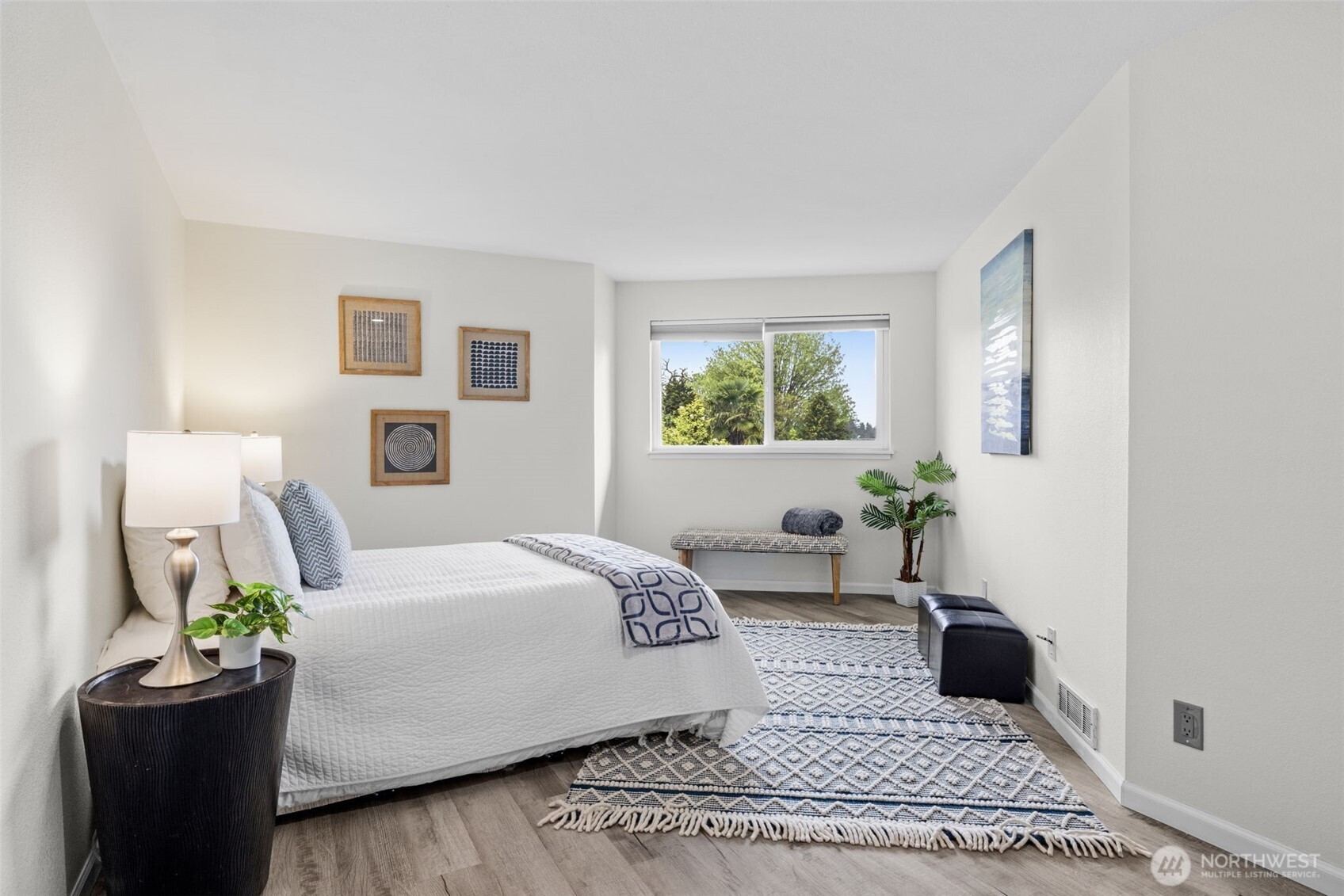 135 N 105th Street #103, Seattle, WA 98133