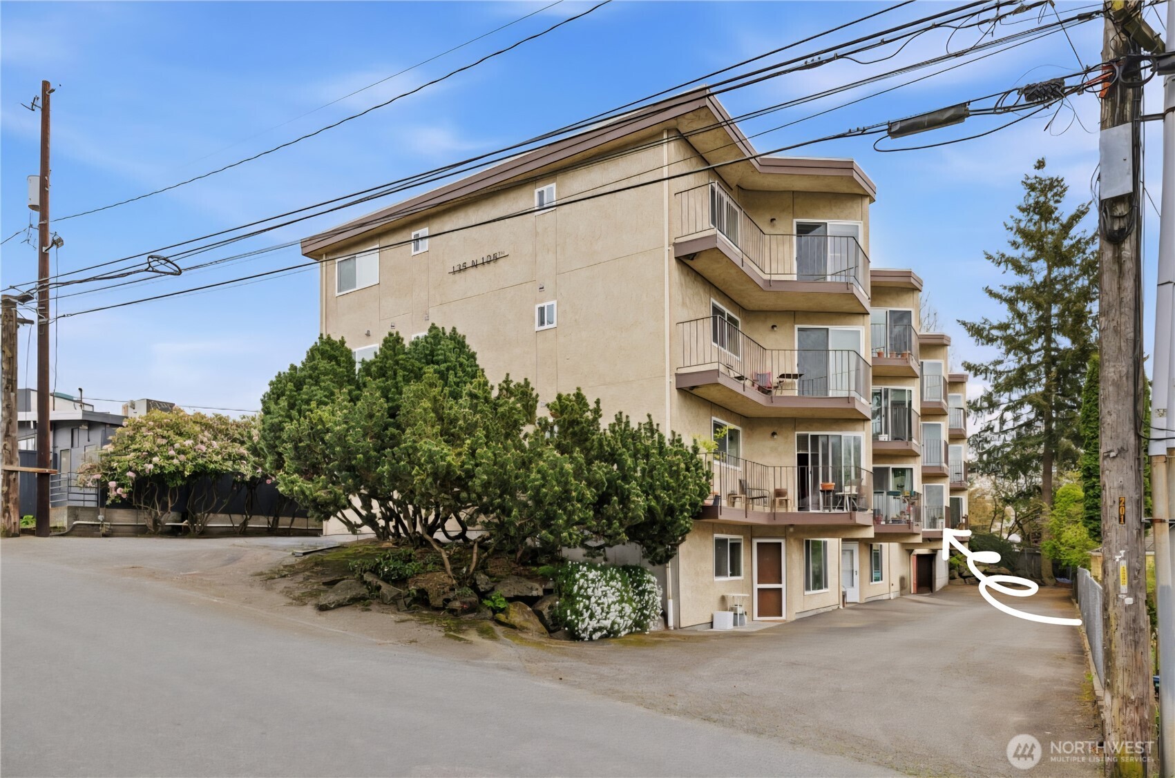 135 N 105th Street #103, Seattle, WA 98133