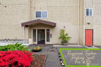 135 N 105th Street #103, Seattle, WA 98133 - Photo 3