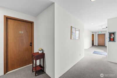 135 N 105th Street #103, Seattle, WA 98133 - Photo 4