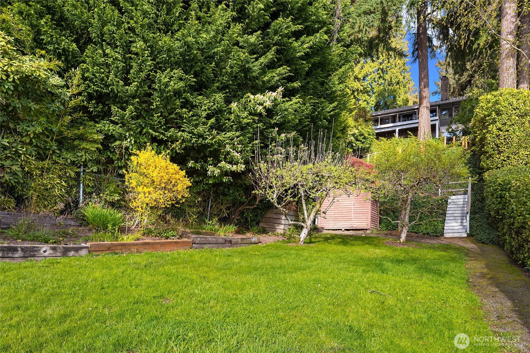 2047 Killarney Way , Bellevue, WA 98004