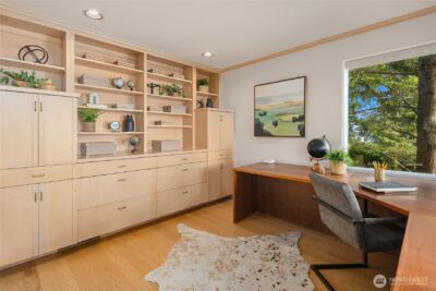 2047 Killarney Way , Bellevue, WA 98004 - Photo 25