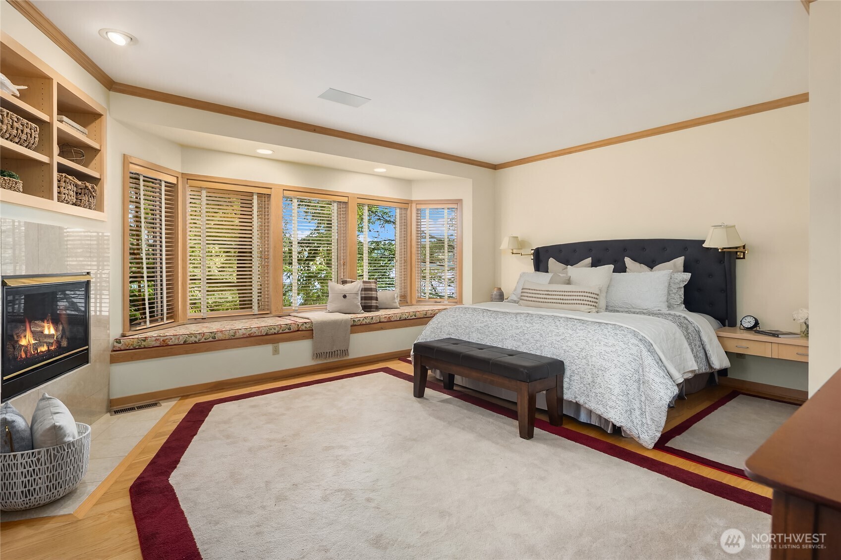 2047 Killarney Way , Bellevue, WA 98004