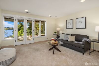 2047 Killarney Way , Bellevue, WA 98004 - Photo 31