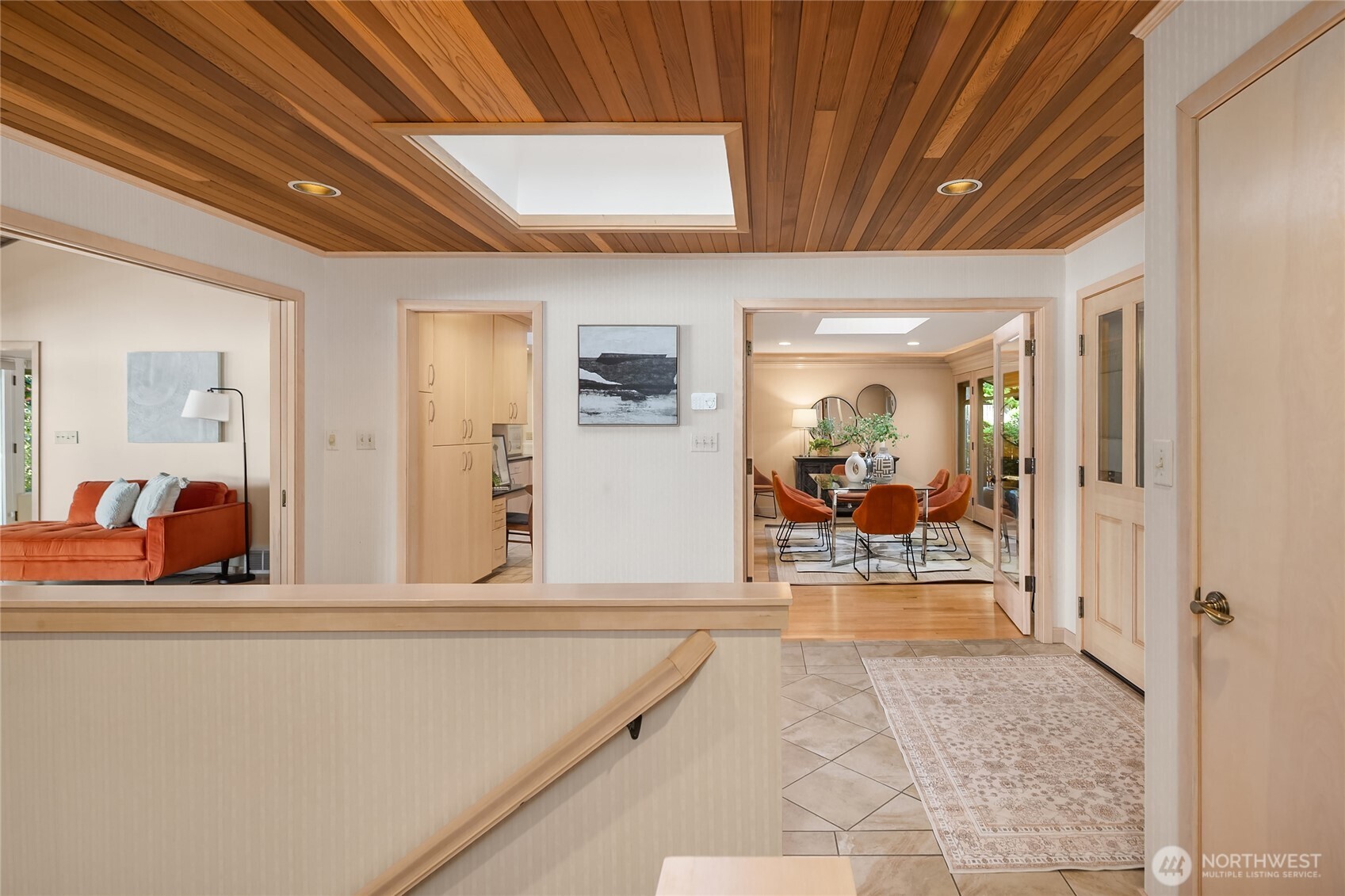 2047 Killarney Way , Bellevue, WA 98004