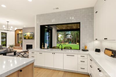 10630 SE 22nd Street , Bellevue, WA 98004 - Photo 11