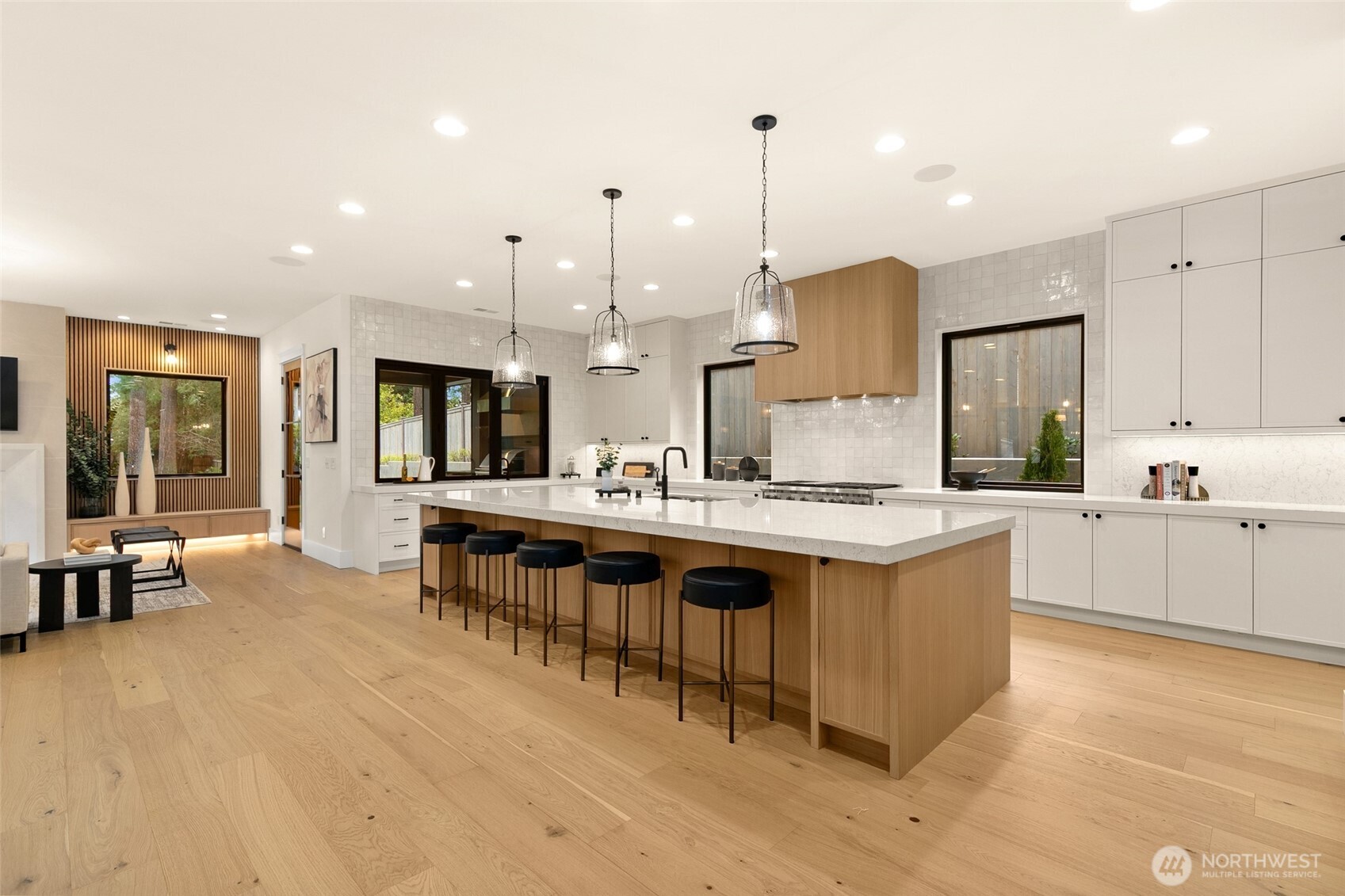 10630 SE 22nd Street , Bellevue, WA 98004