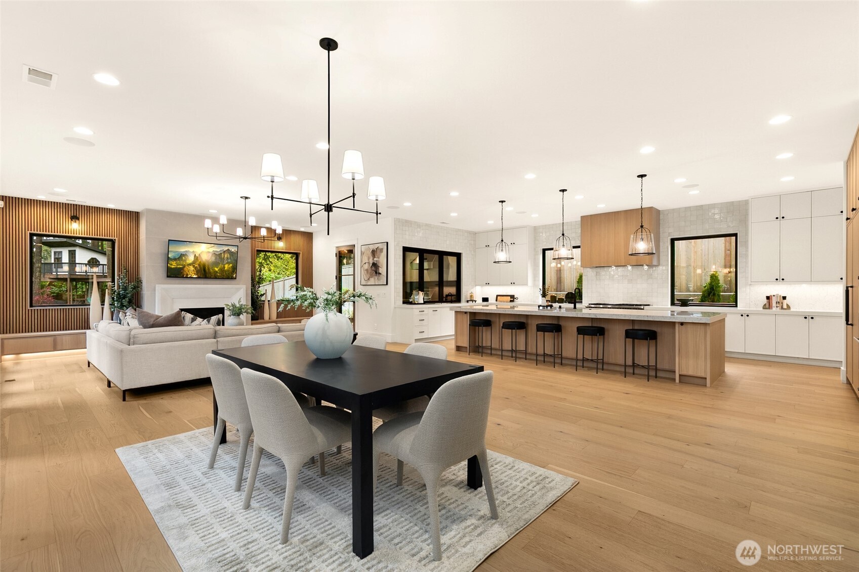10630 SE 22nd Street , Bellevue, WA 98004