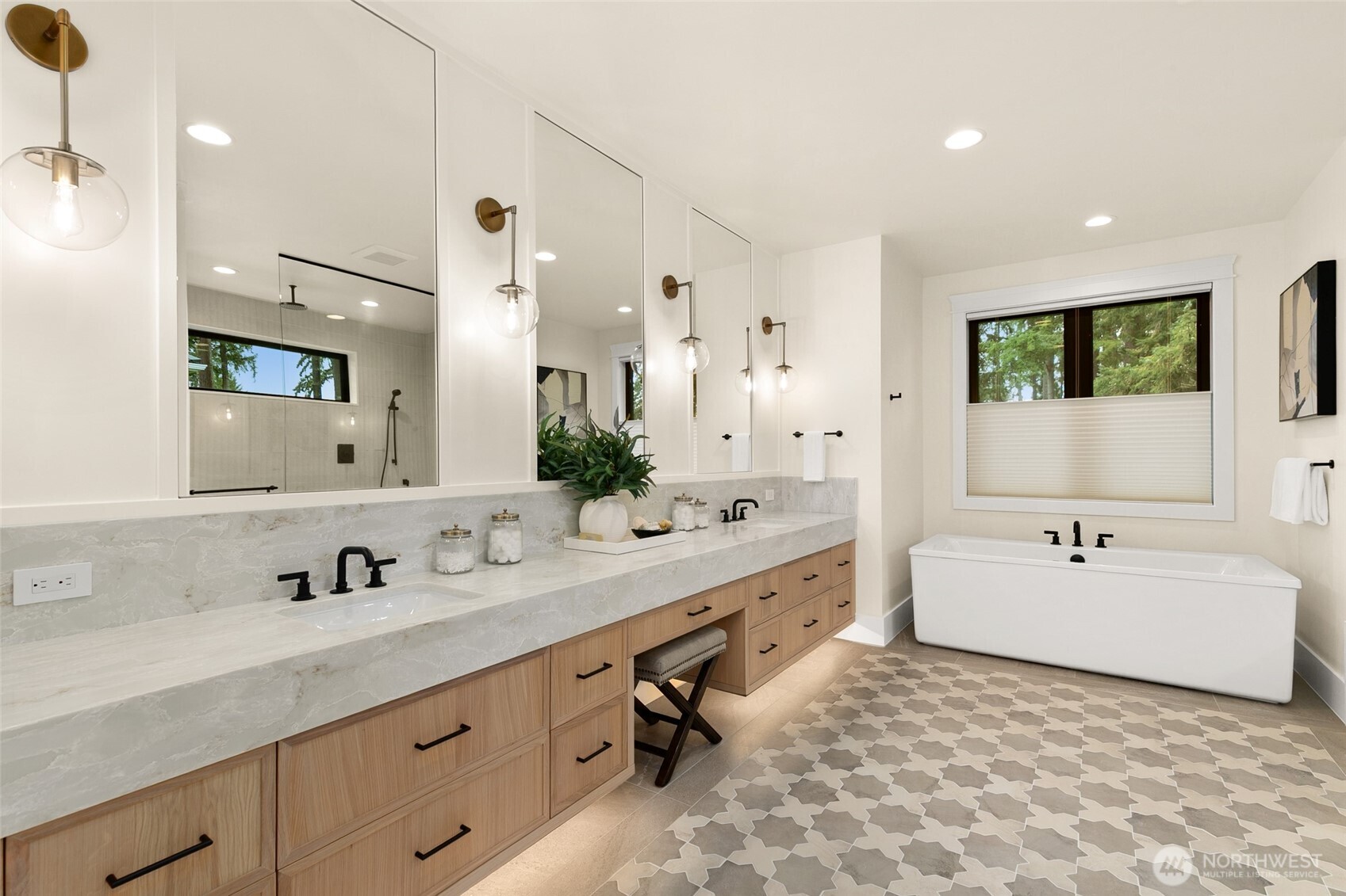 10630 SE 22nd Street , Bellevue, WA 98004