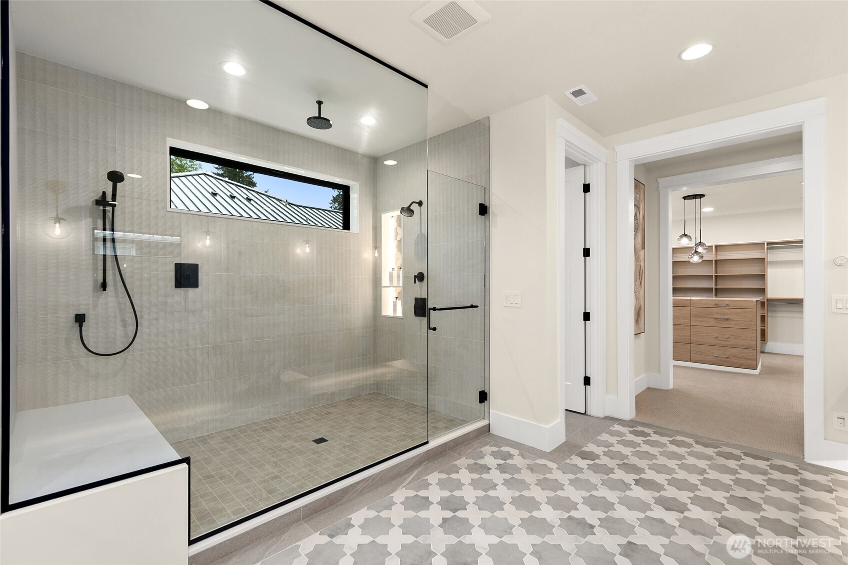 10630 SE 22nd Street , Bellevue, WA 98004