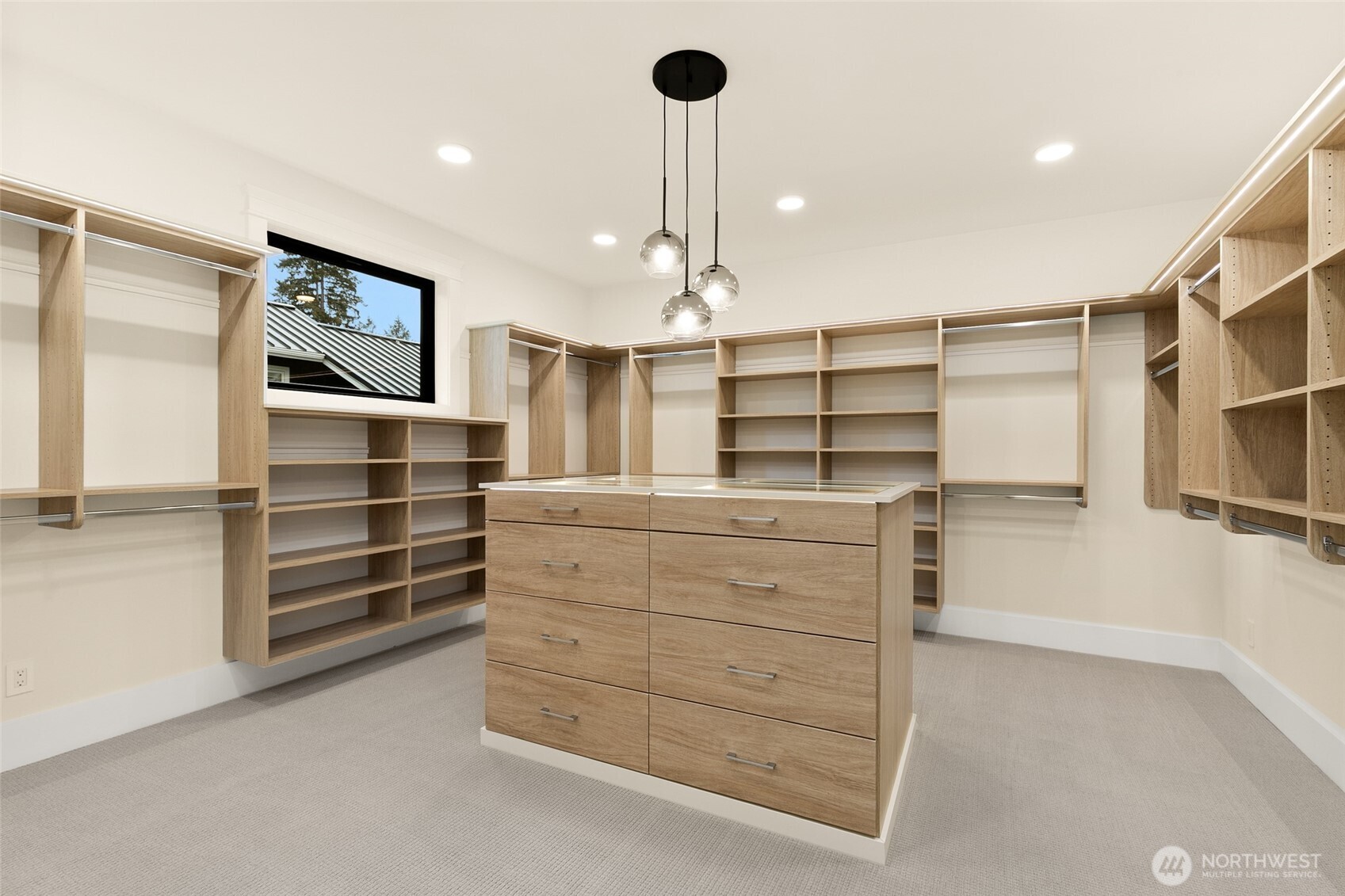 10630 SE 22nd Street , Bellevue, WA 98004