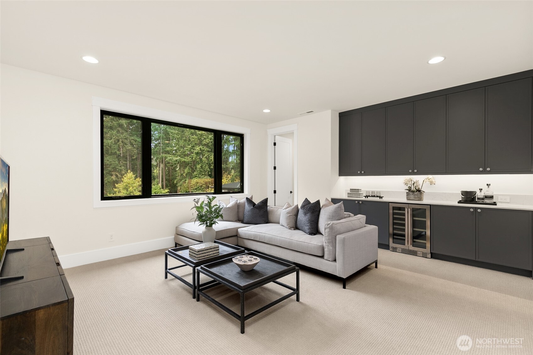 10630 SE 22nd Street , Bellevue, WA 98004