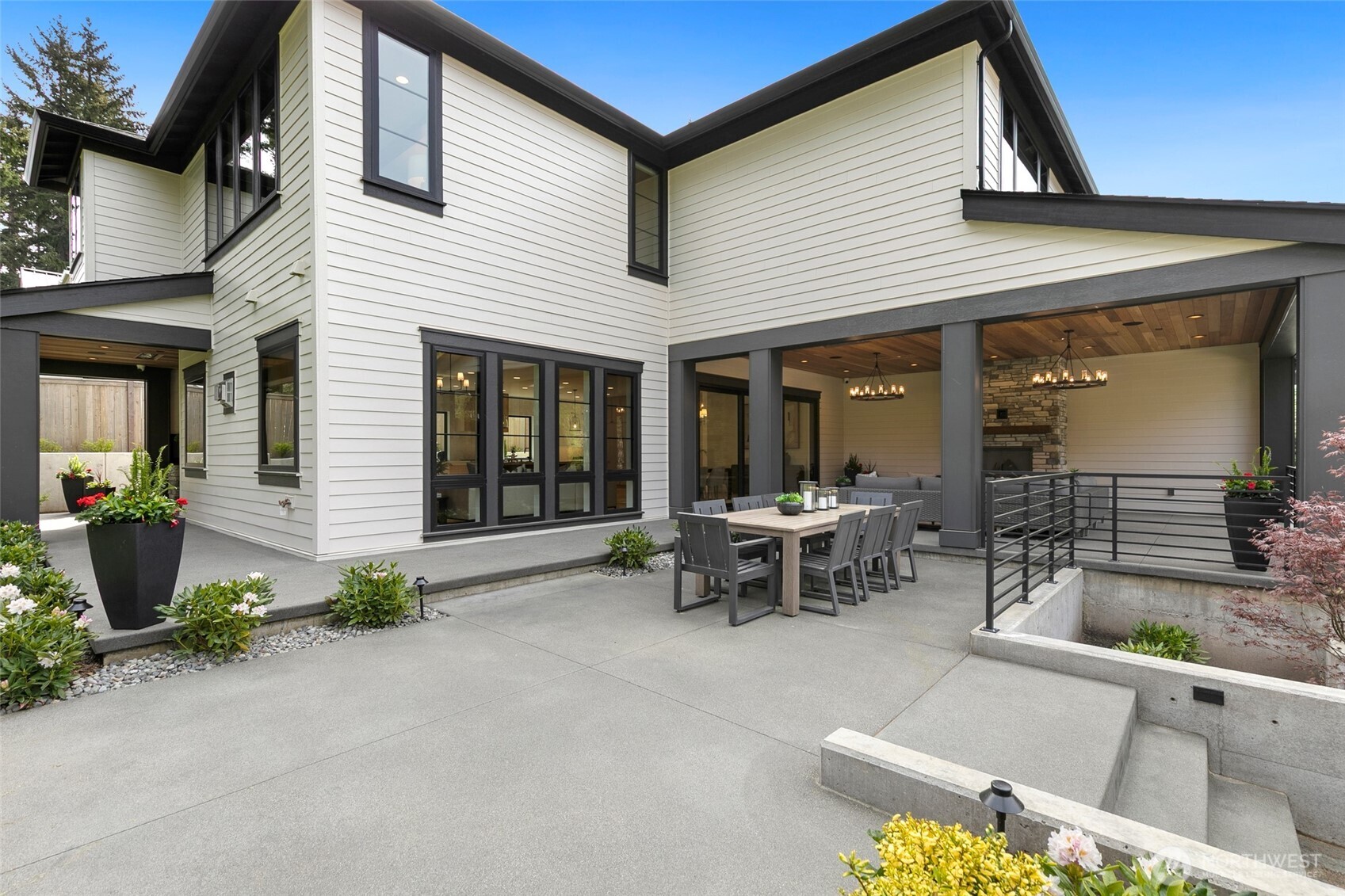 10630 SE 22nd Street , Bellevue, WA 98004