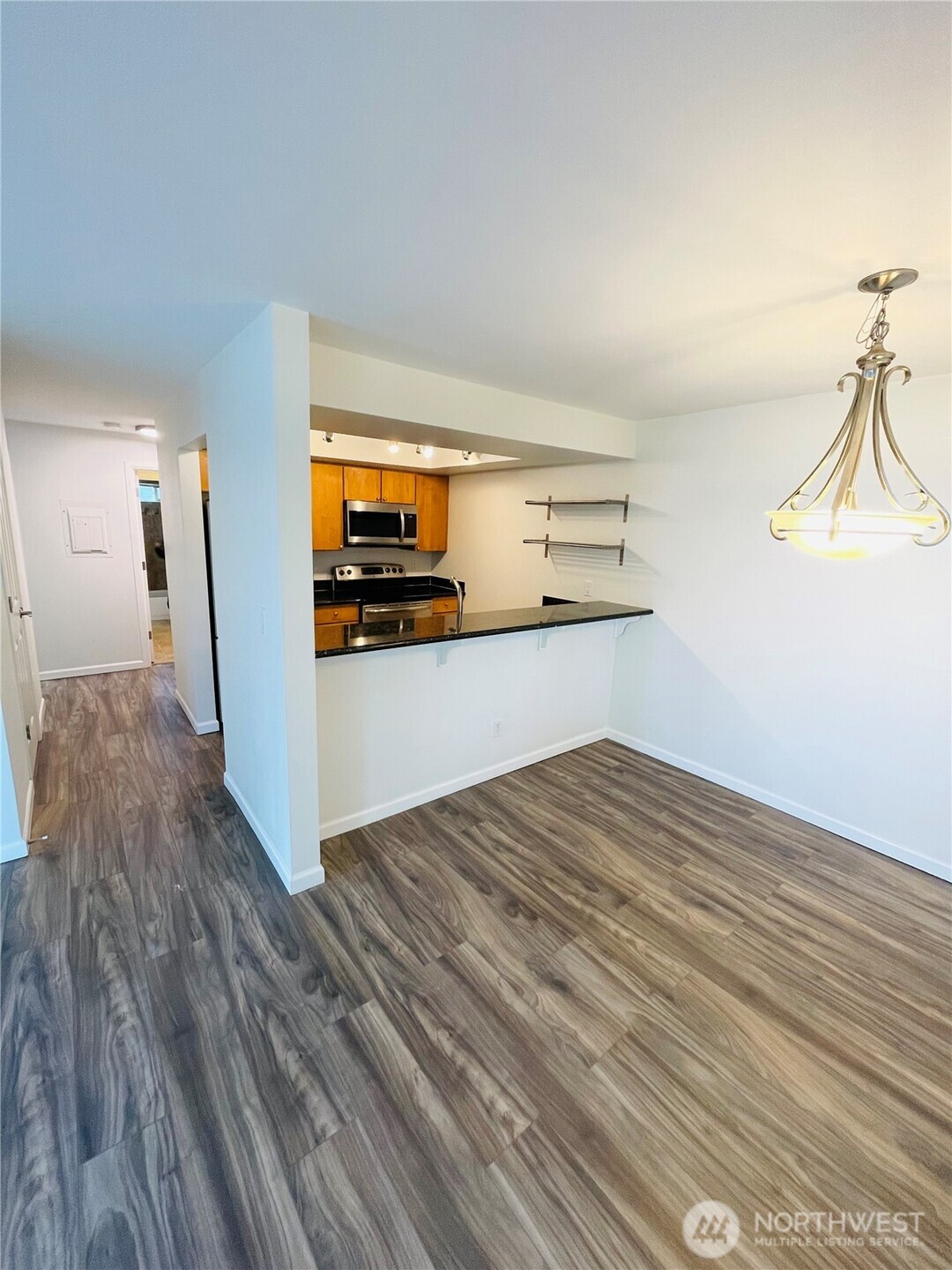 14006 SE 6th #10, Bellevue, WA 98007