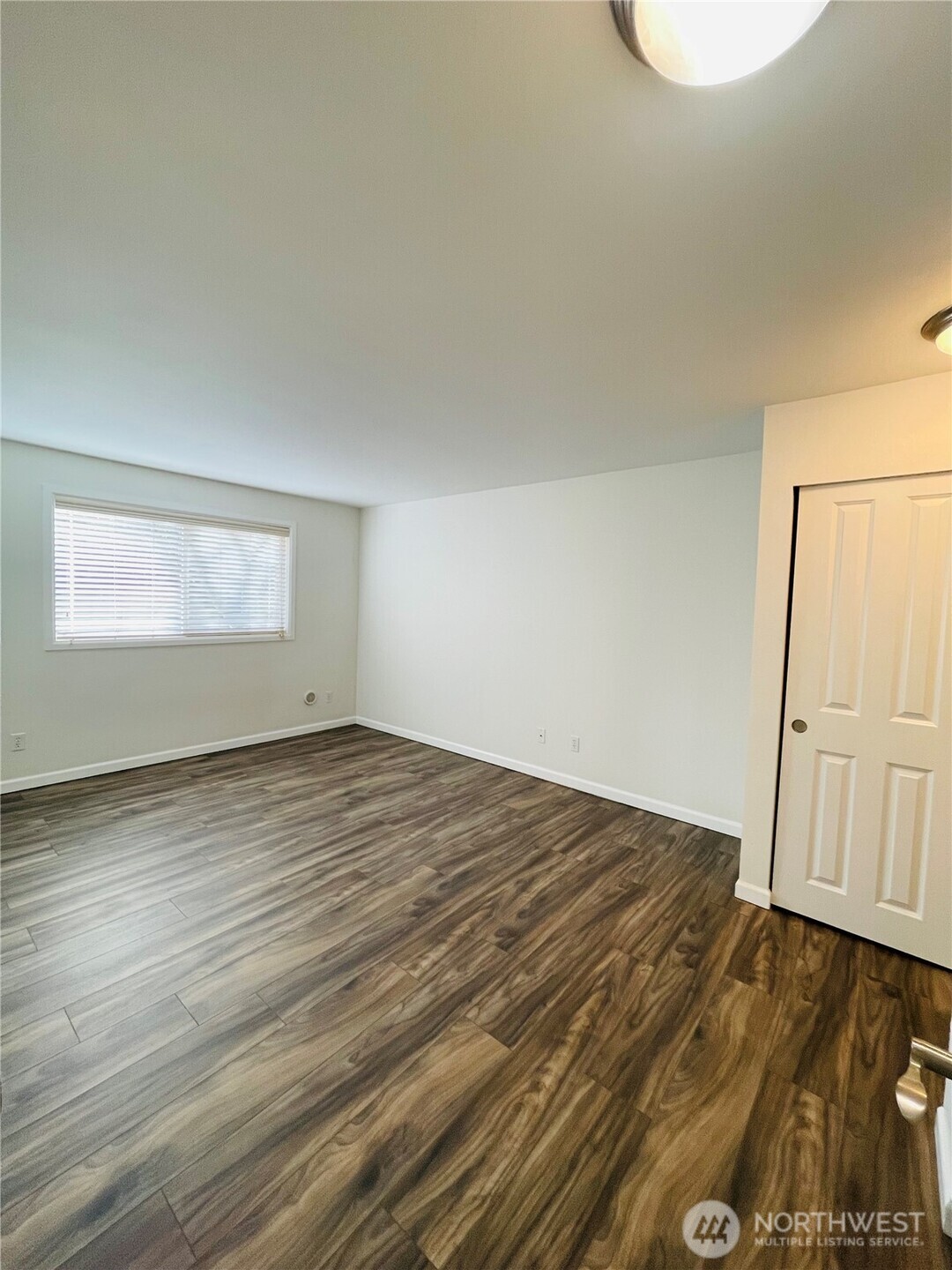 14006 SE 6th #10, Bellevue, WA 98007