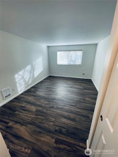 14006 SE 6th #10, Bellevue, WA 98007 - Photo 13