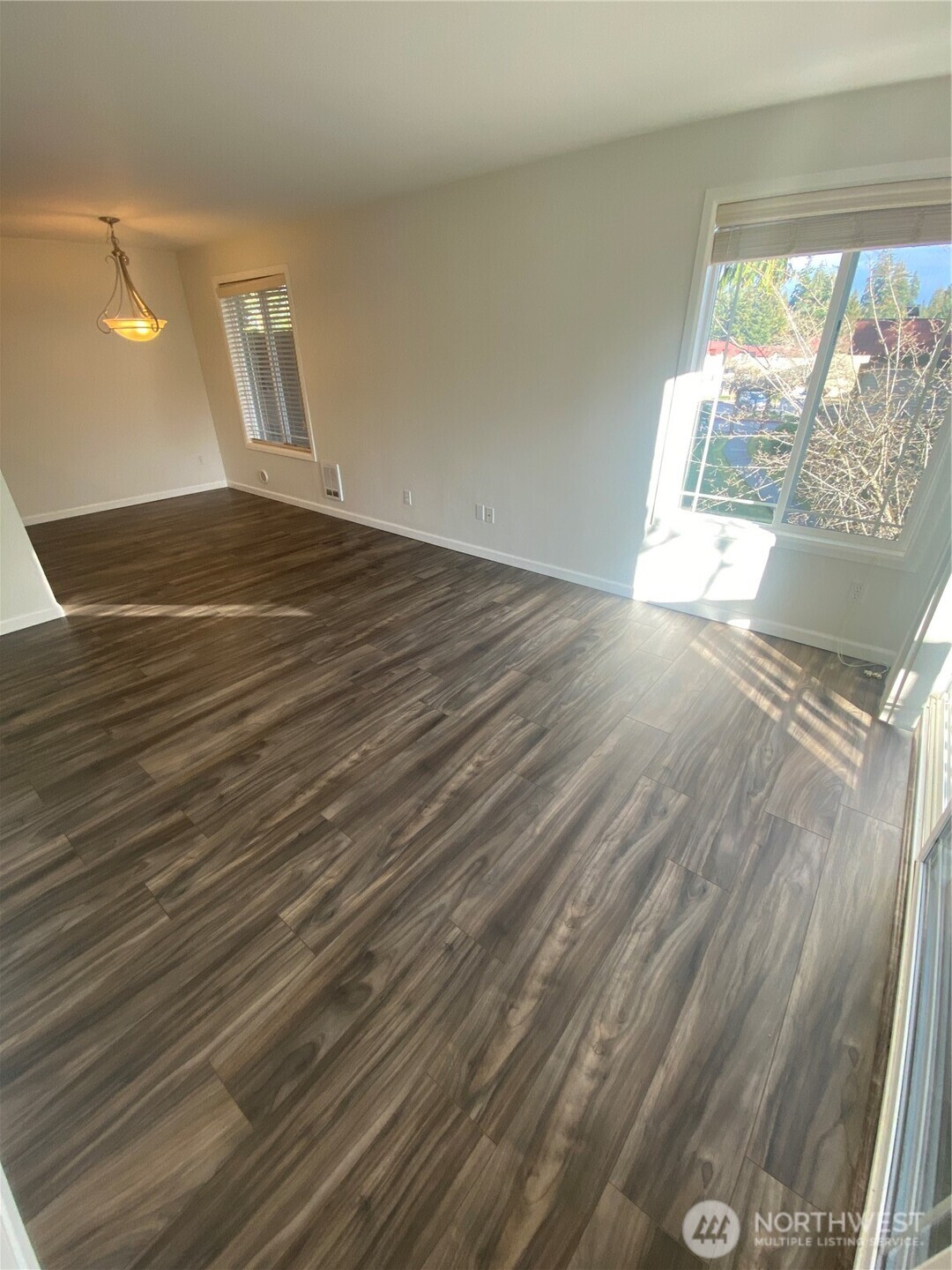 14006 SE 6th #10, Bellevue, WA 98007
