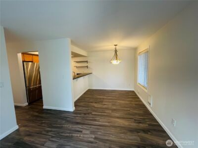 14006 SE 6th #10, Bellevue, WA 98007 - Photo 2