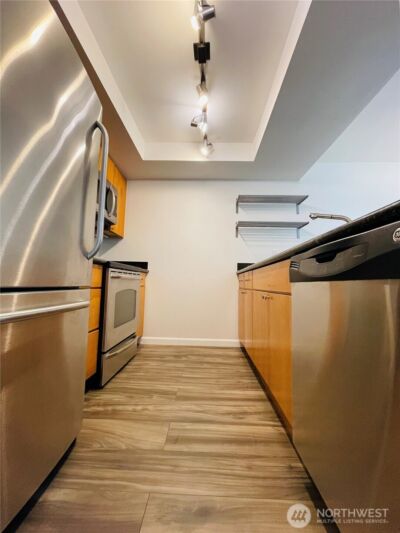 14006 SE 6th #10, Bellevue, WA 98007 - Photo 9