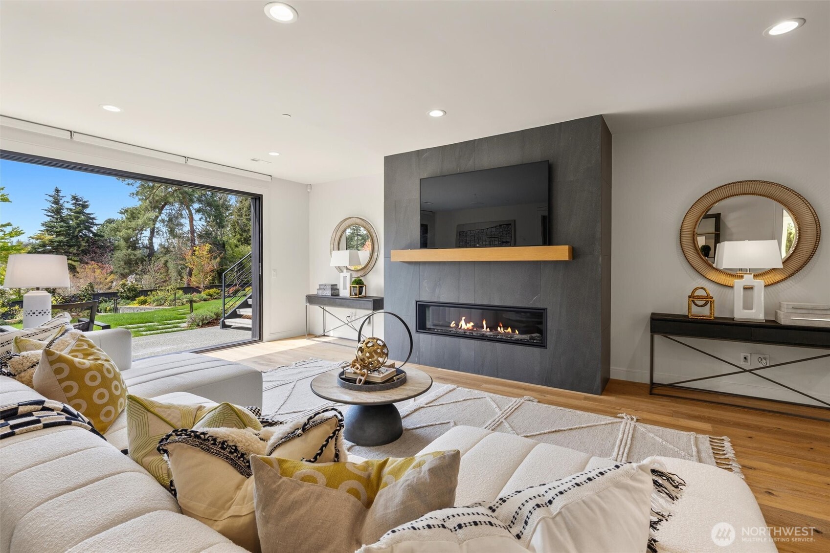 1421 88th Avenue NE, Clyde Hill, WA 98004