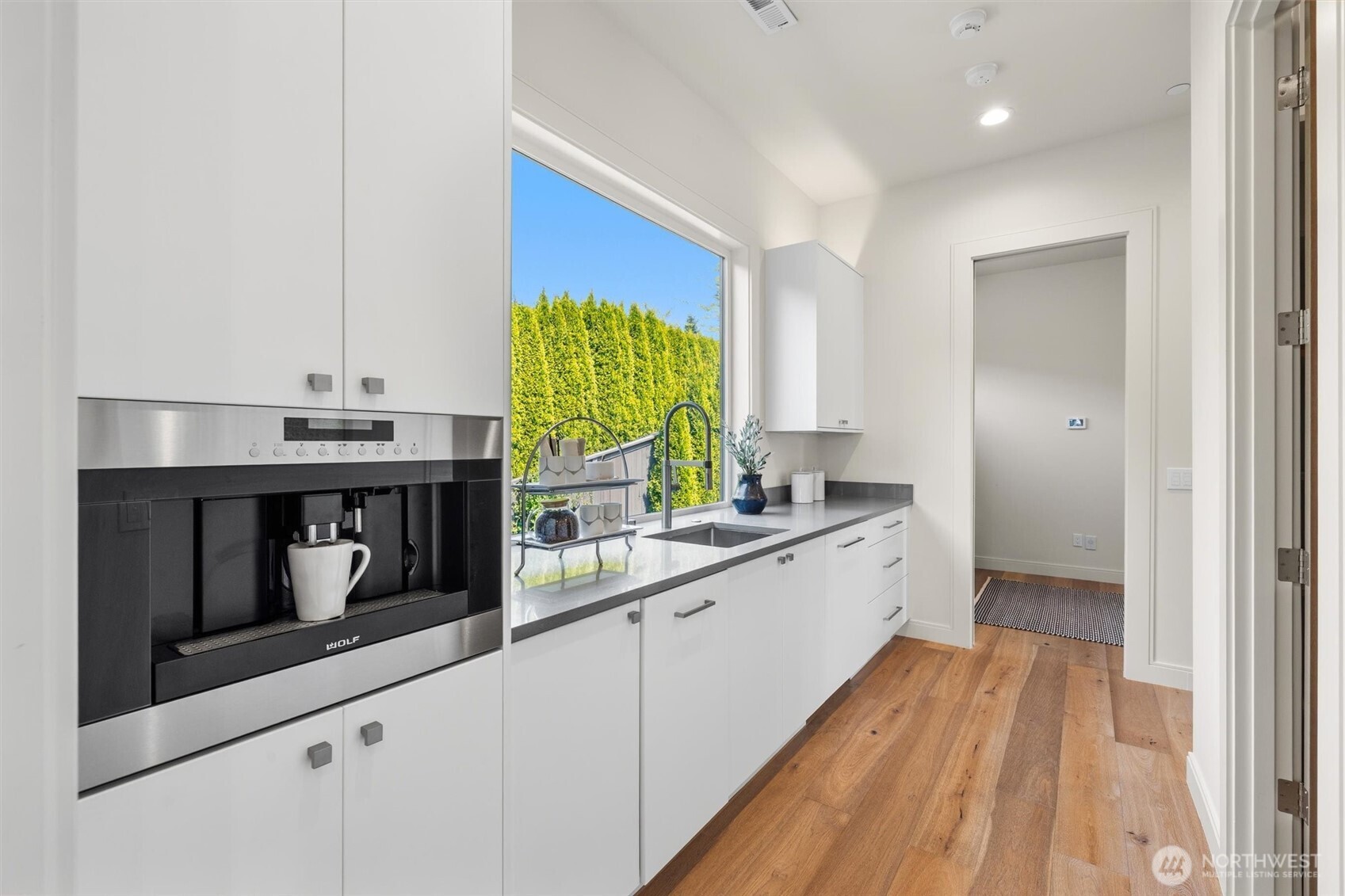 1421 88th Avenue NE, Clyde Hill, WA 98004