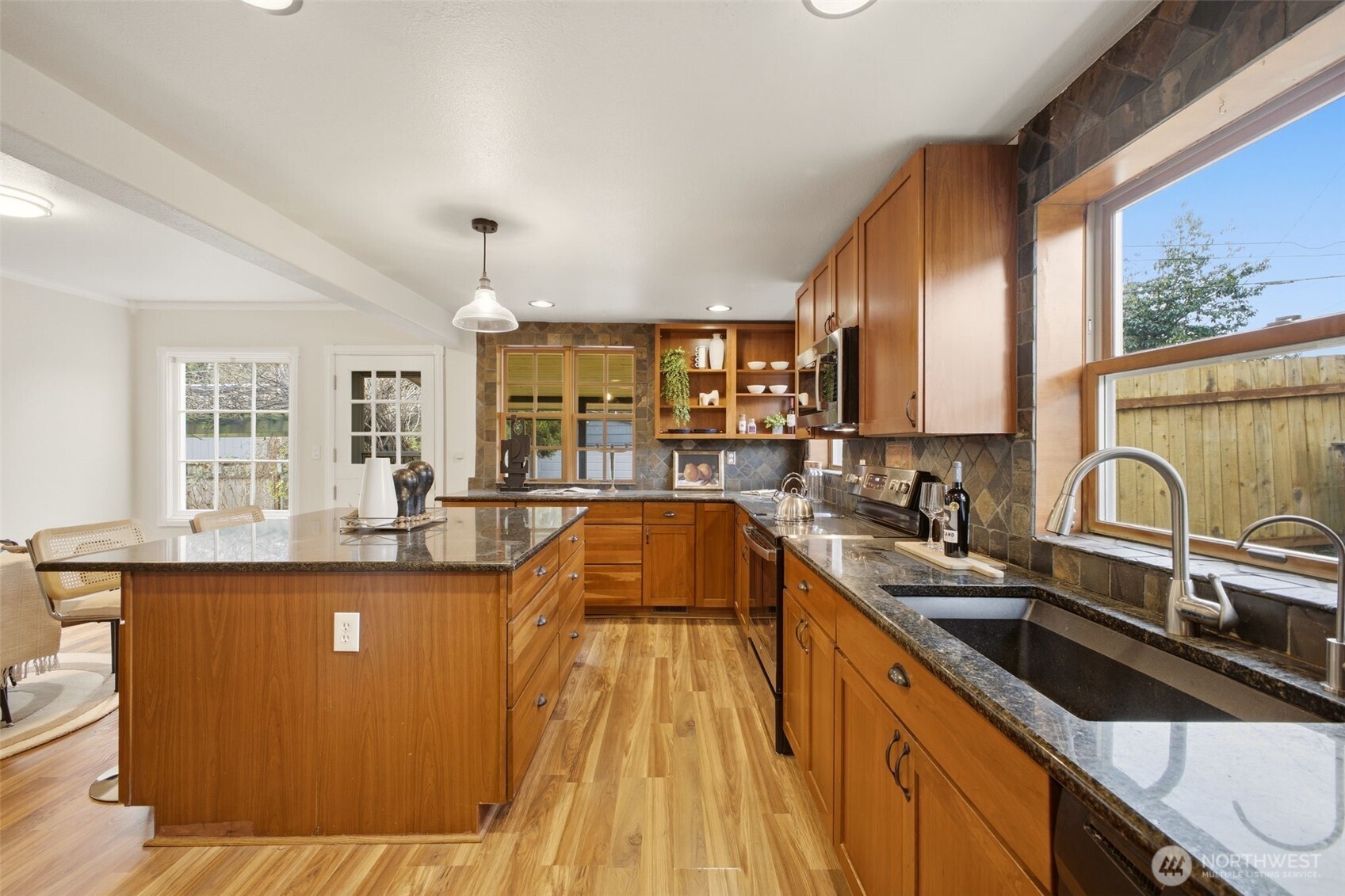 1008 S Puget Sound Avenue , Tacoma, WA 98405