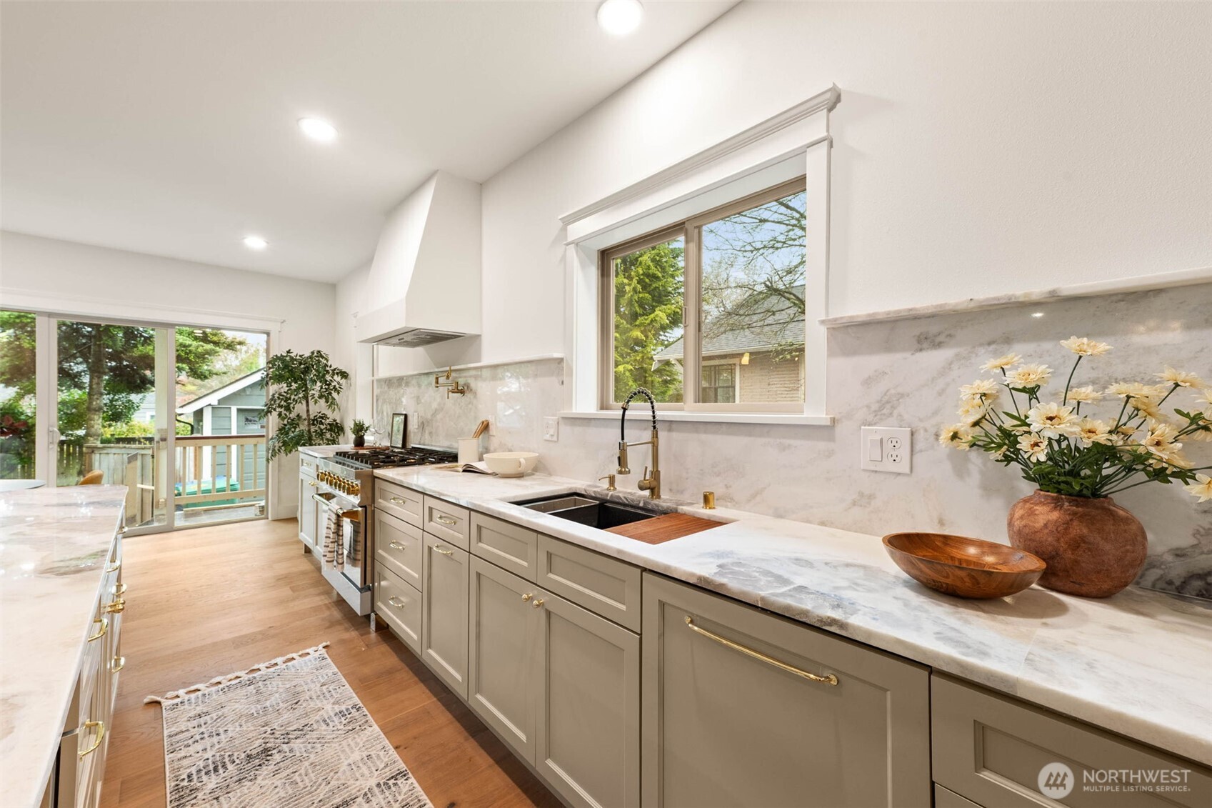 7007 26th Avenue NW, Seattle, WA 98117
