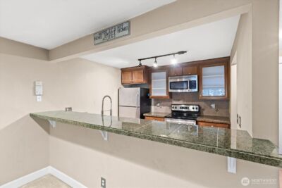 300 N 130th Street #2302, Seattle, WA 98133 - Photo 8
