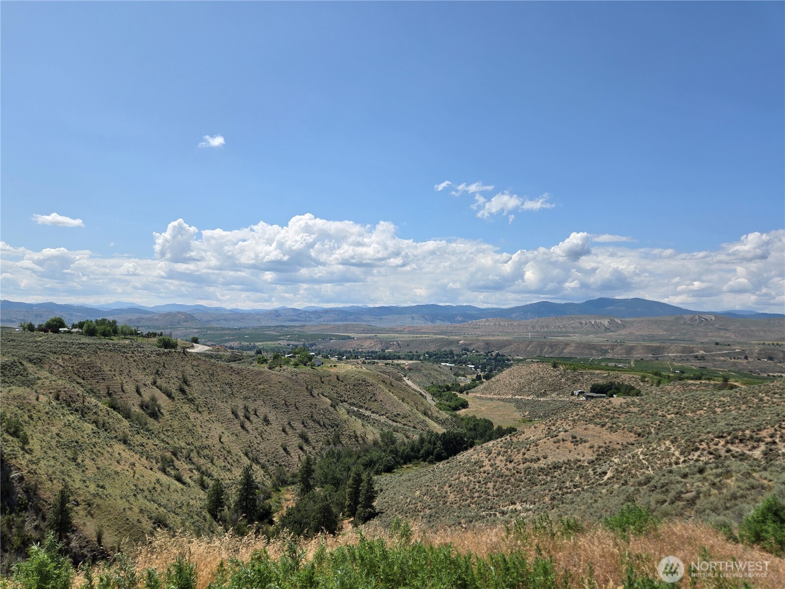 93 Warren Road , Tonasket, WA 98855