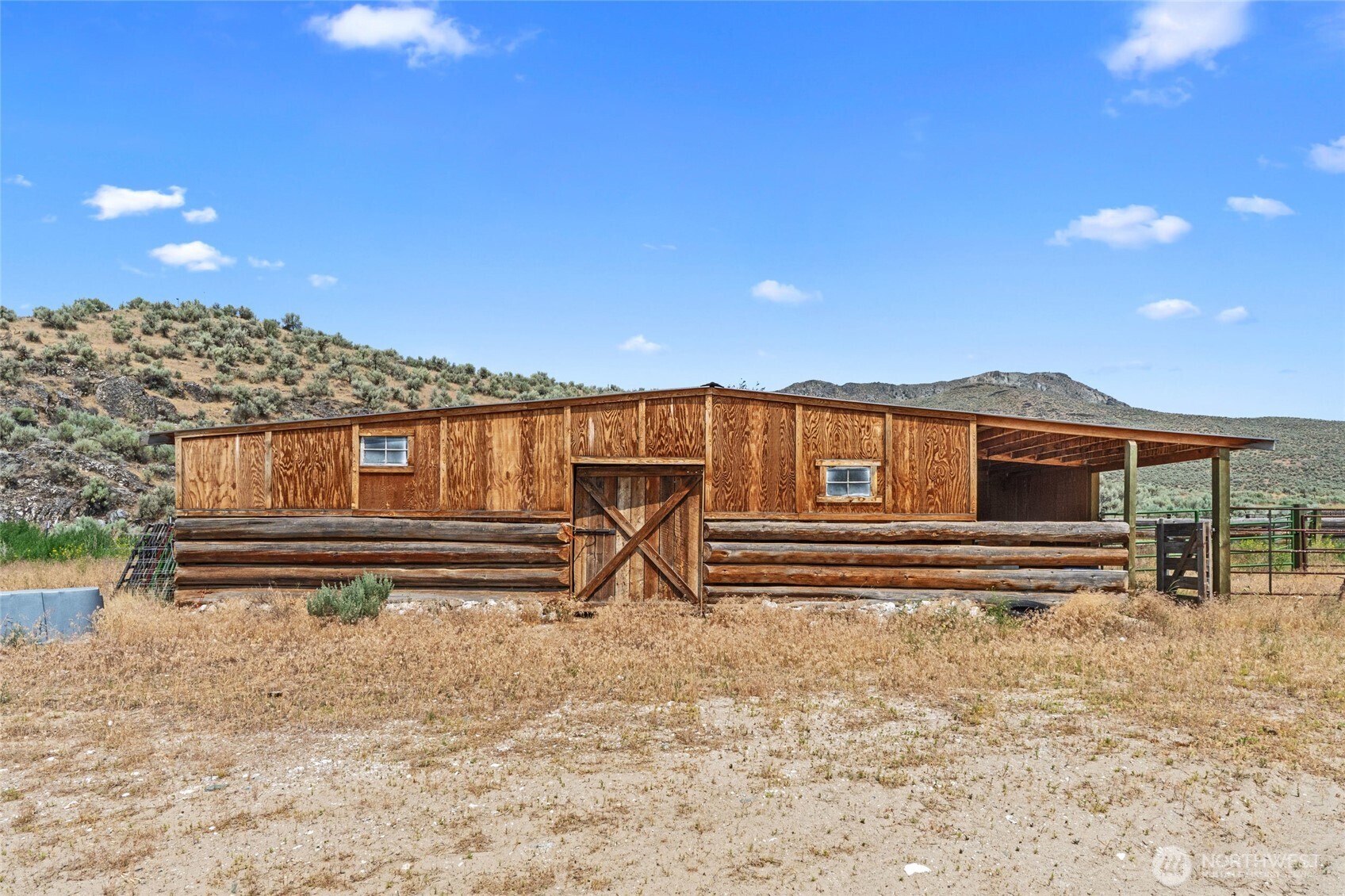 93 Warren Road , Tonasket, WA 98855
