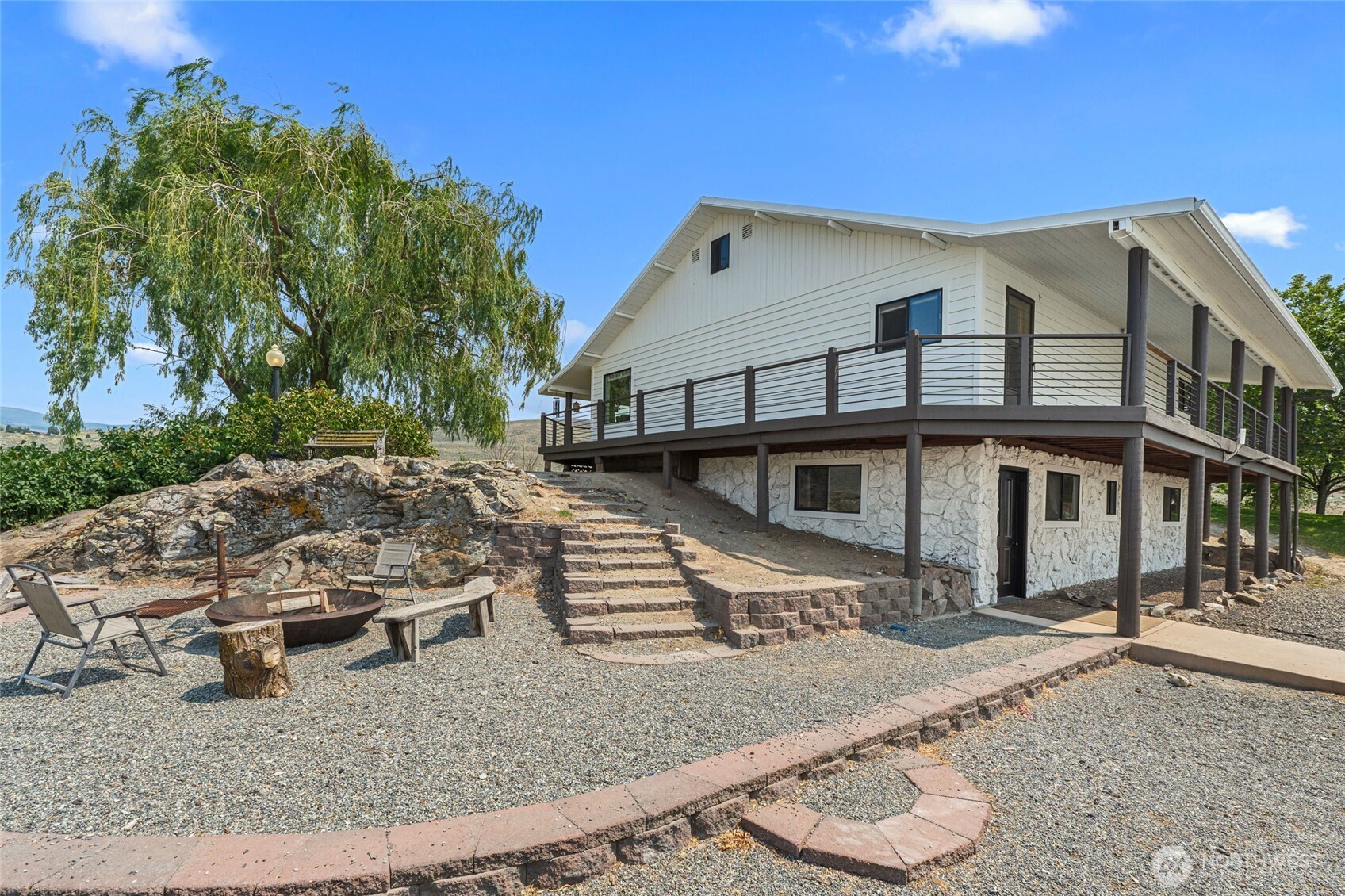93 Warren Road , Tonasket, WA 98855