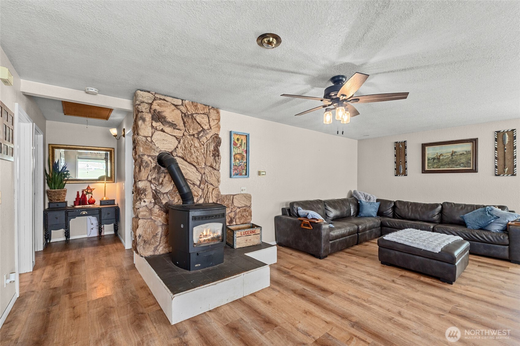 93 Warren Road , Tonasket, WA 98855