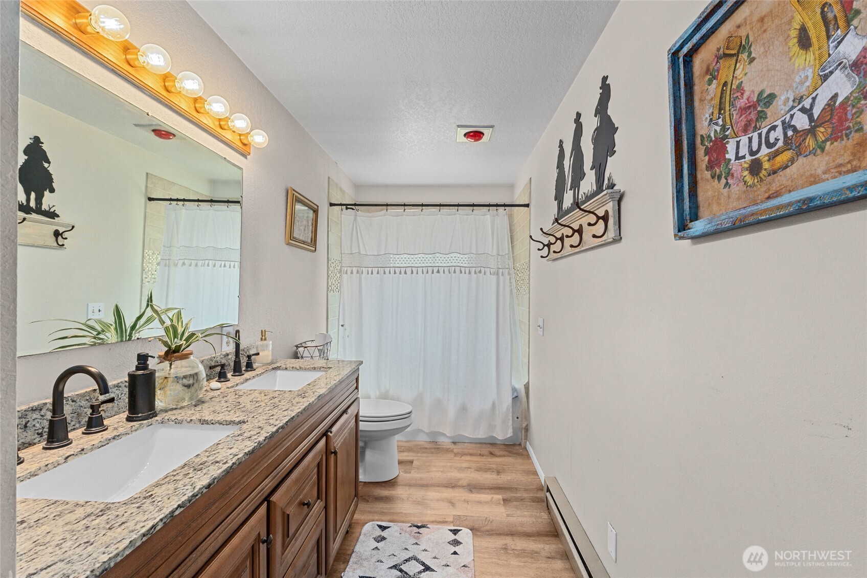 93 Warren Road , Tonasket, WA 98855