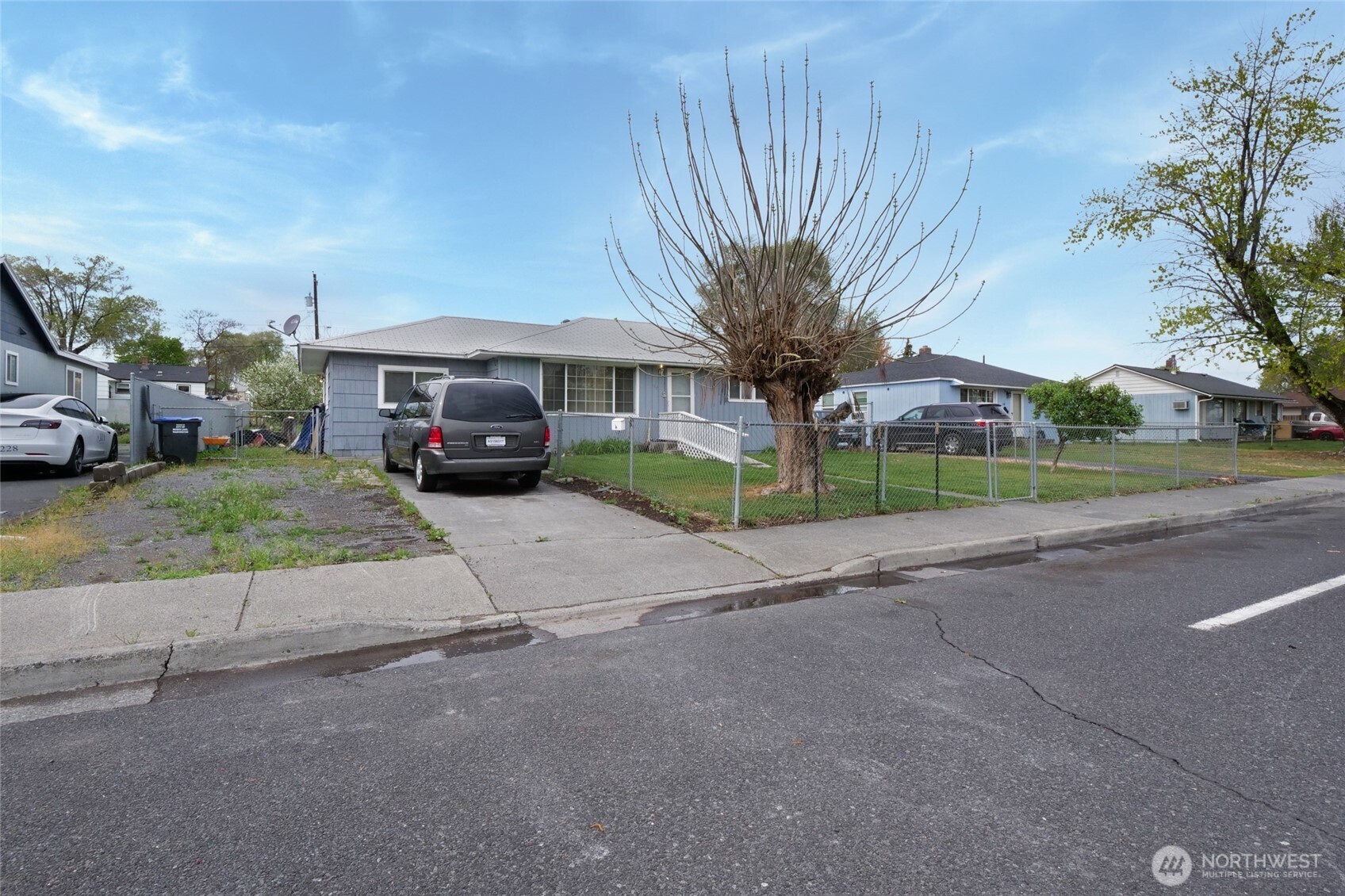 542 N Central Drive , Moses Lake, WA 98837