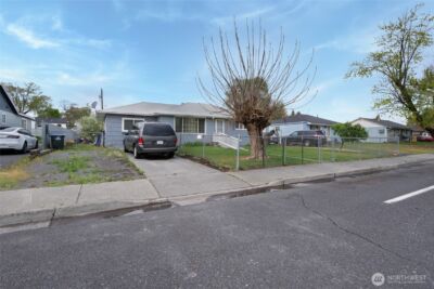542 N Central Drive , Moses Lake, WA 98837 - Photo 8
