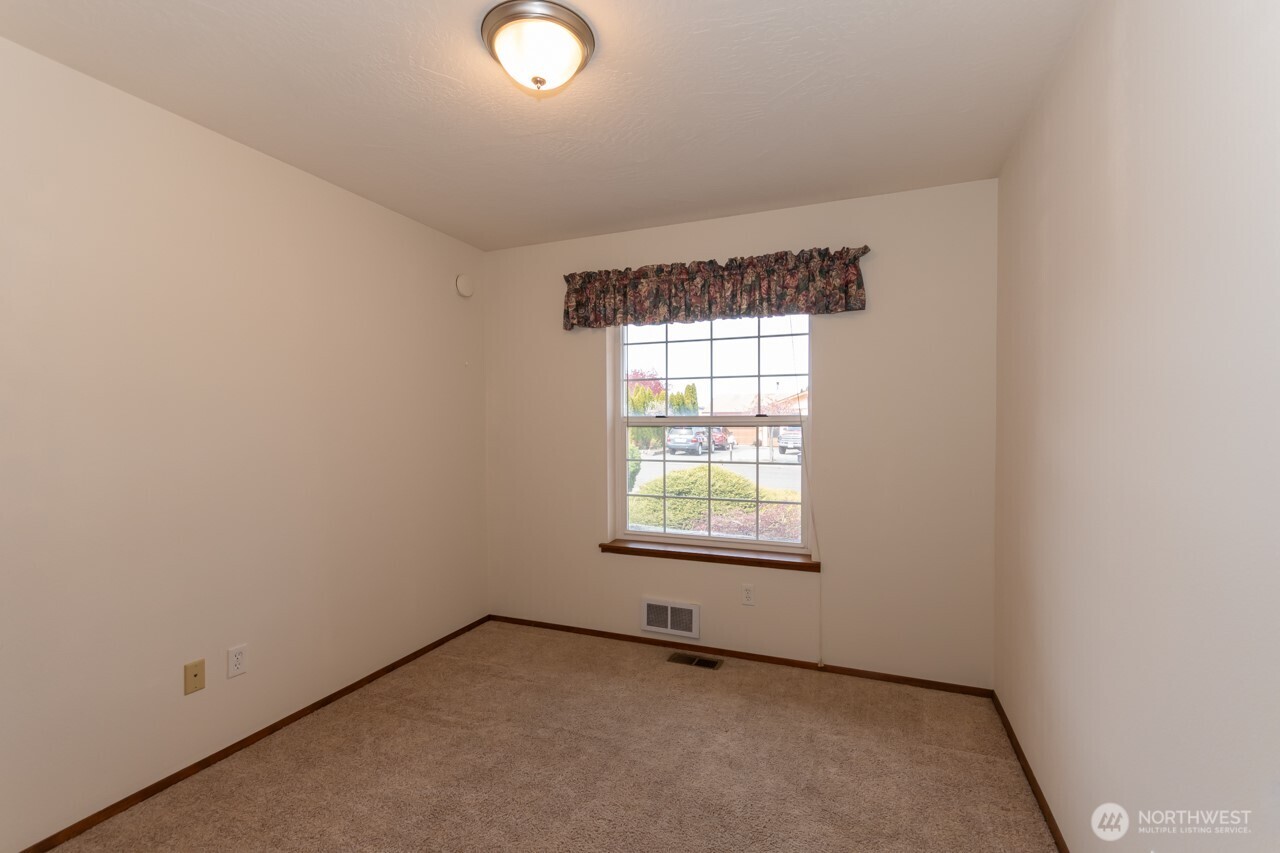 861 E Spruce , Sequim, WA 98382